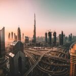 sewa mobil dubai - ilustrasi berita Alasan Pengusaha Teknologi Memilih Sewa Mobil Dubai untuk Mobilitas Bisnis
